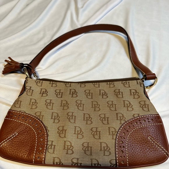 Dooney & Bourke NWOT satchel.  Classic Dooney style with leather handle/trim. - Picture 6 of 11